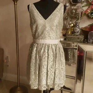 𝅺ROBERT Rodriguez Absolutely adorable lace dress size 10 NWOT
